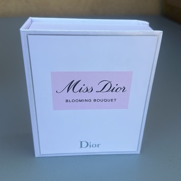 New MISS DIOR BLOOMING BOUQUET Mini Set - Picture 4 of 5
